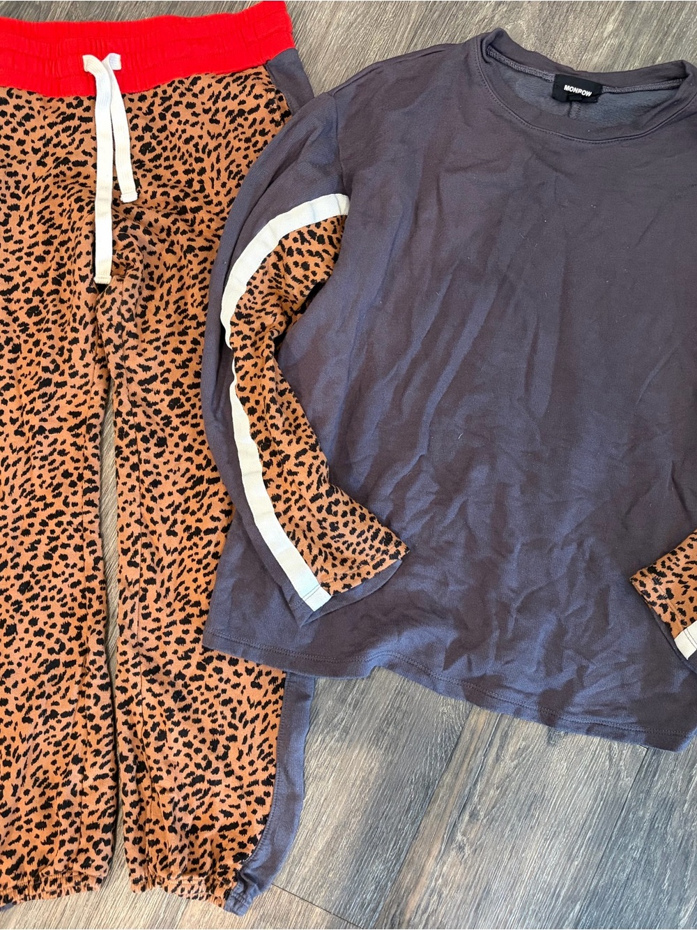 Monrow Leopard Print Lounge Set
